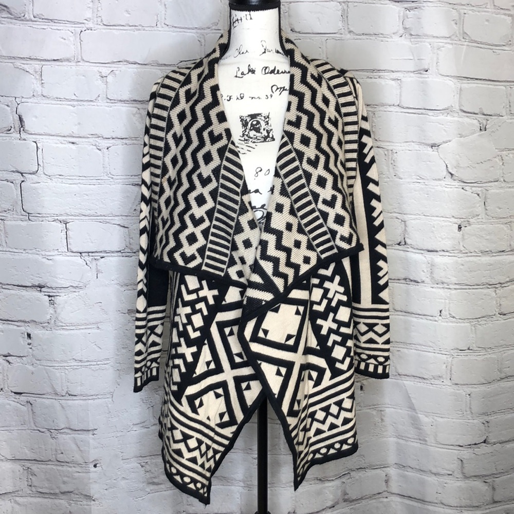 Sisters Geometric Pattern Open Front Cardigan - B… - image 1